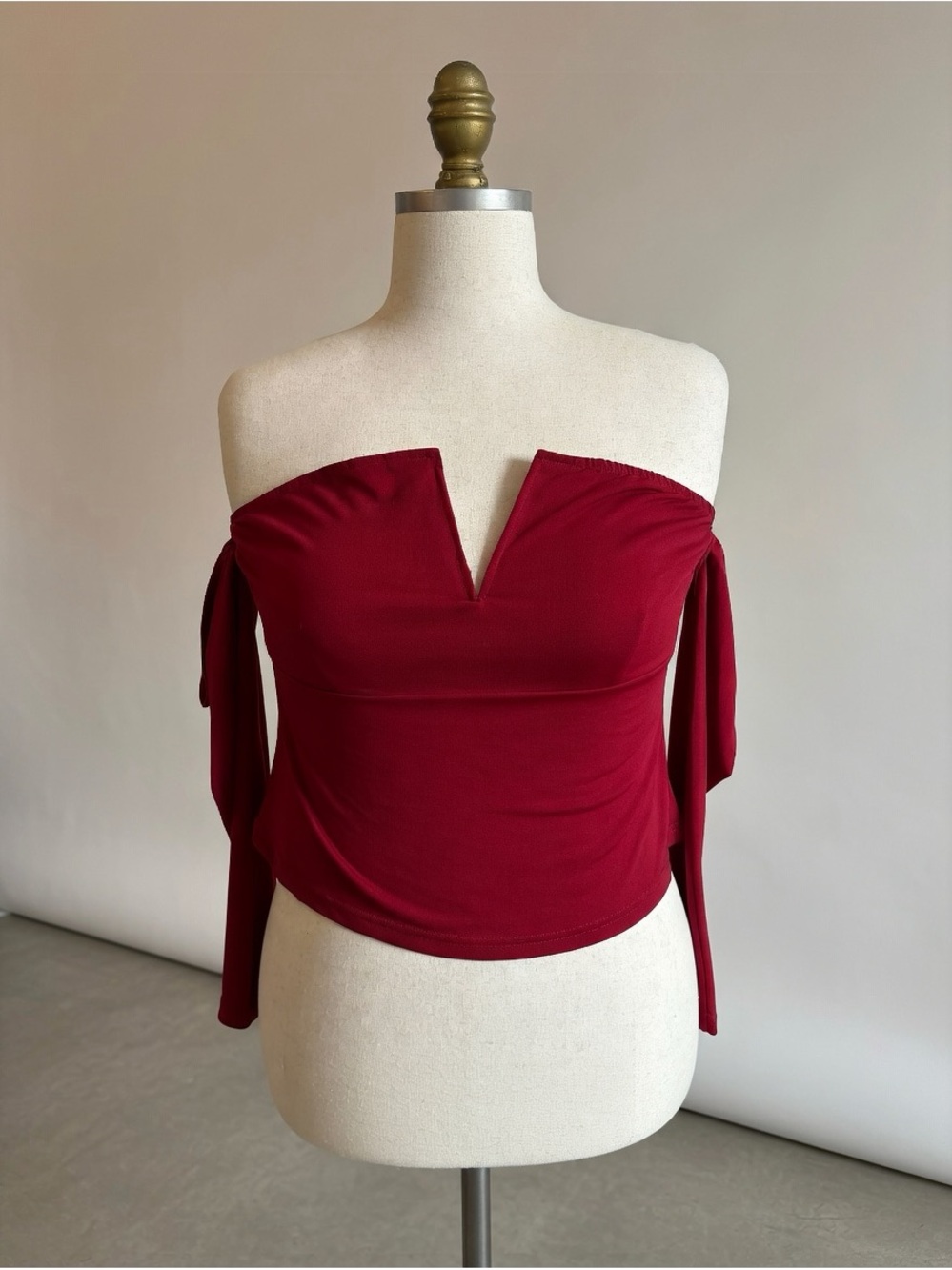 SHEIN Off-Shoulder V-Notch Crop Top in Burgundy